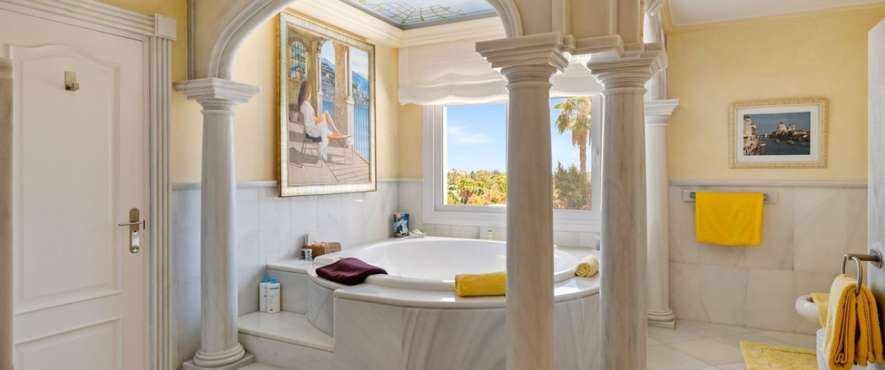 Wiederverkauf - Villa - Marbella - Nueva Andalucía