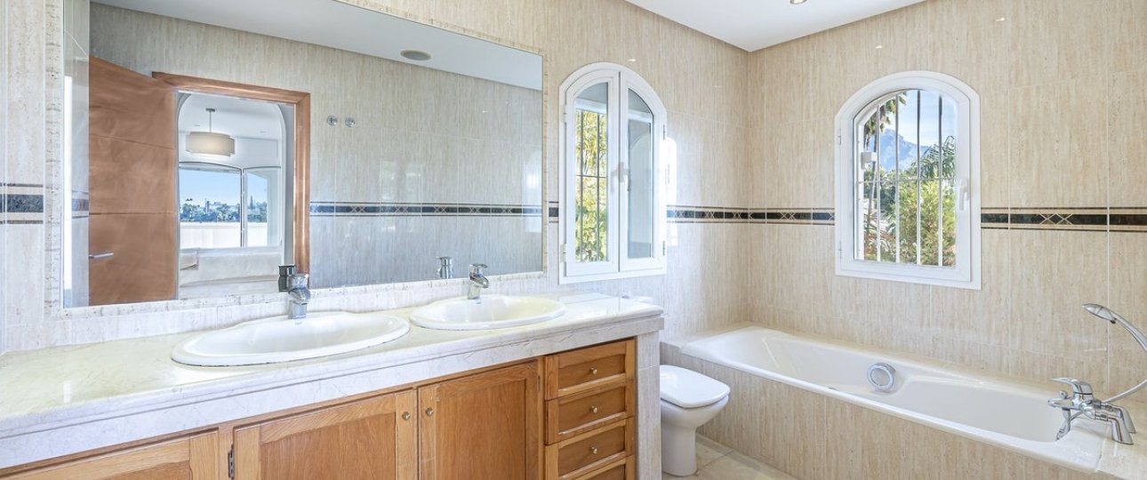 Wiederverkauf - Villa - Marbella - Nueva Andalucía