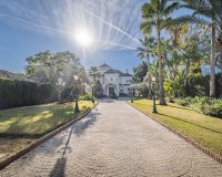 Wiederverkauf - Villa - Marbella - Nueva Andalucía