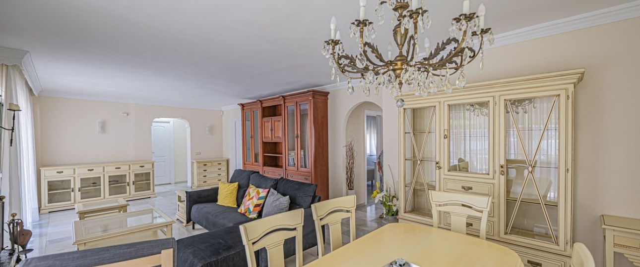 Wiederverkauf - Villa - Marbella - Nueva Andalucía