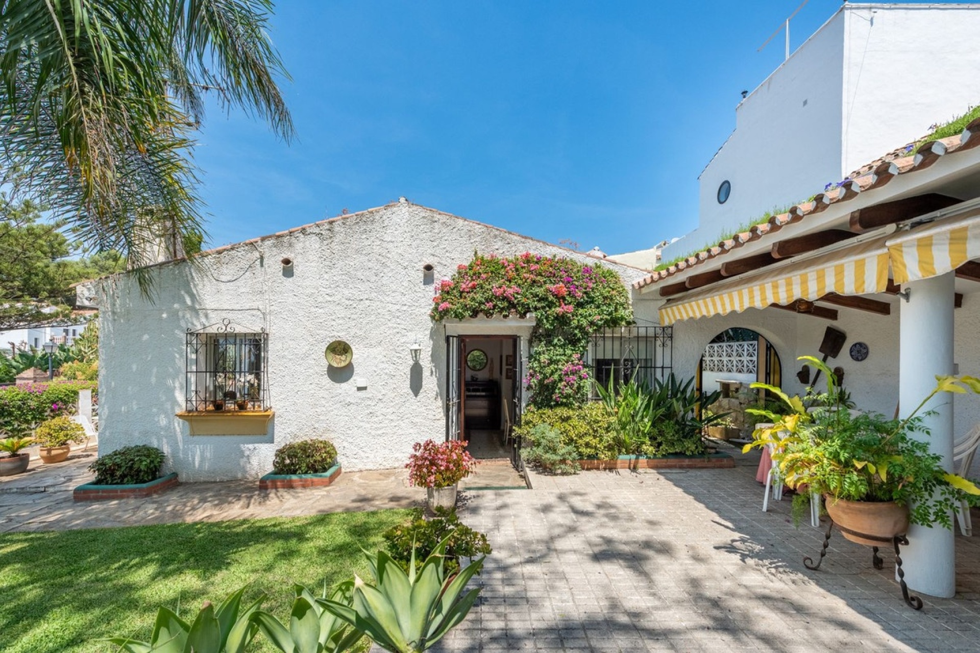 Wiederverkauf - Villa - Marbella - Nueva Andalucía