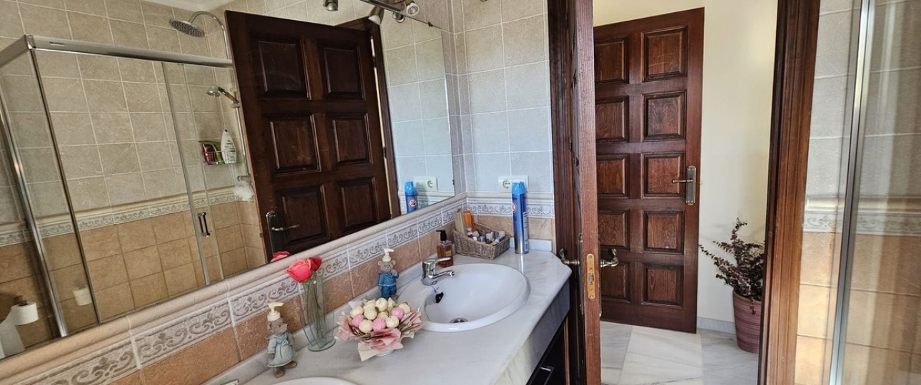 Wiederverkauf - Villa - Marbella - Nueva Andalucía