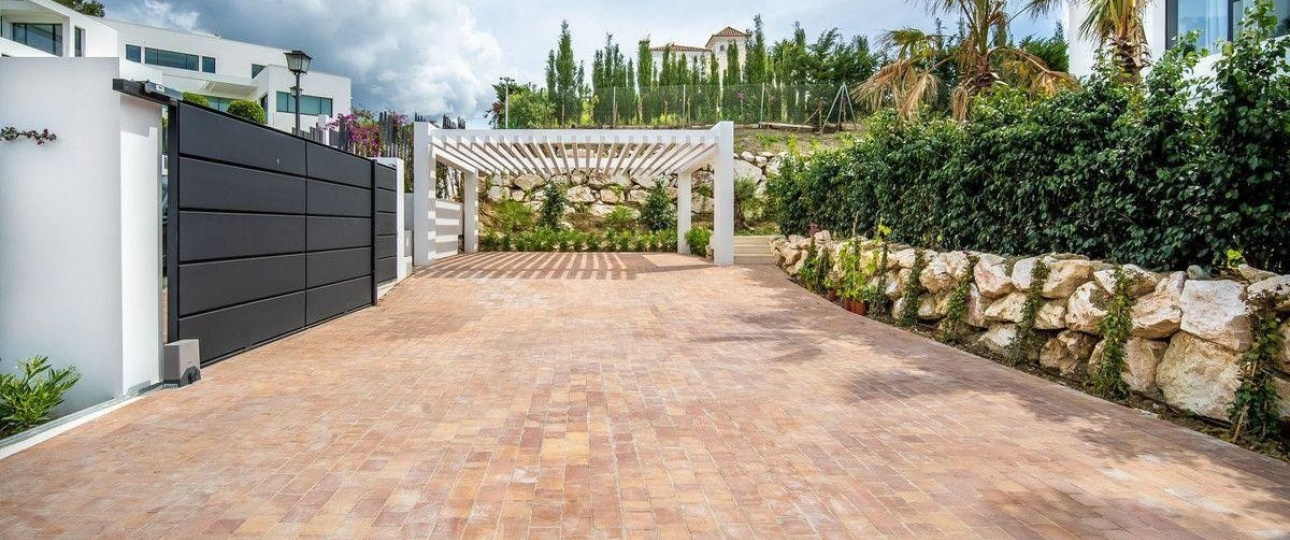 Wiederverkauf - Villa - Marbella - Nueva Andalucía