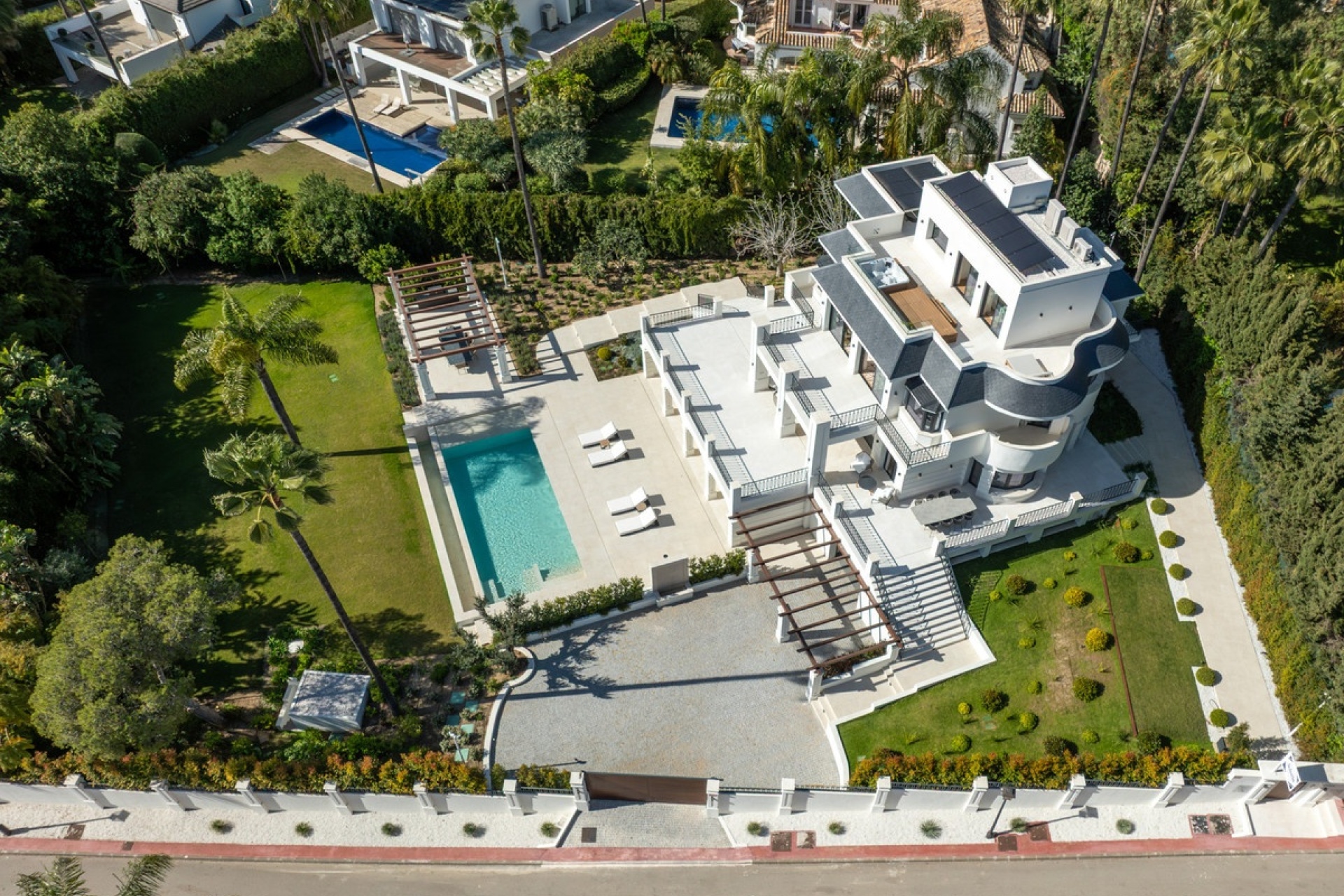 Wiederverkauf - Villa - Marbella - Nueva Andalucía