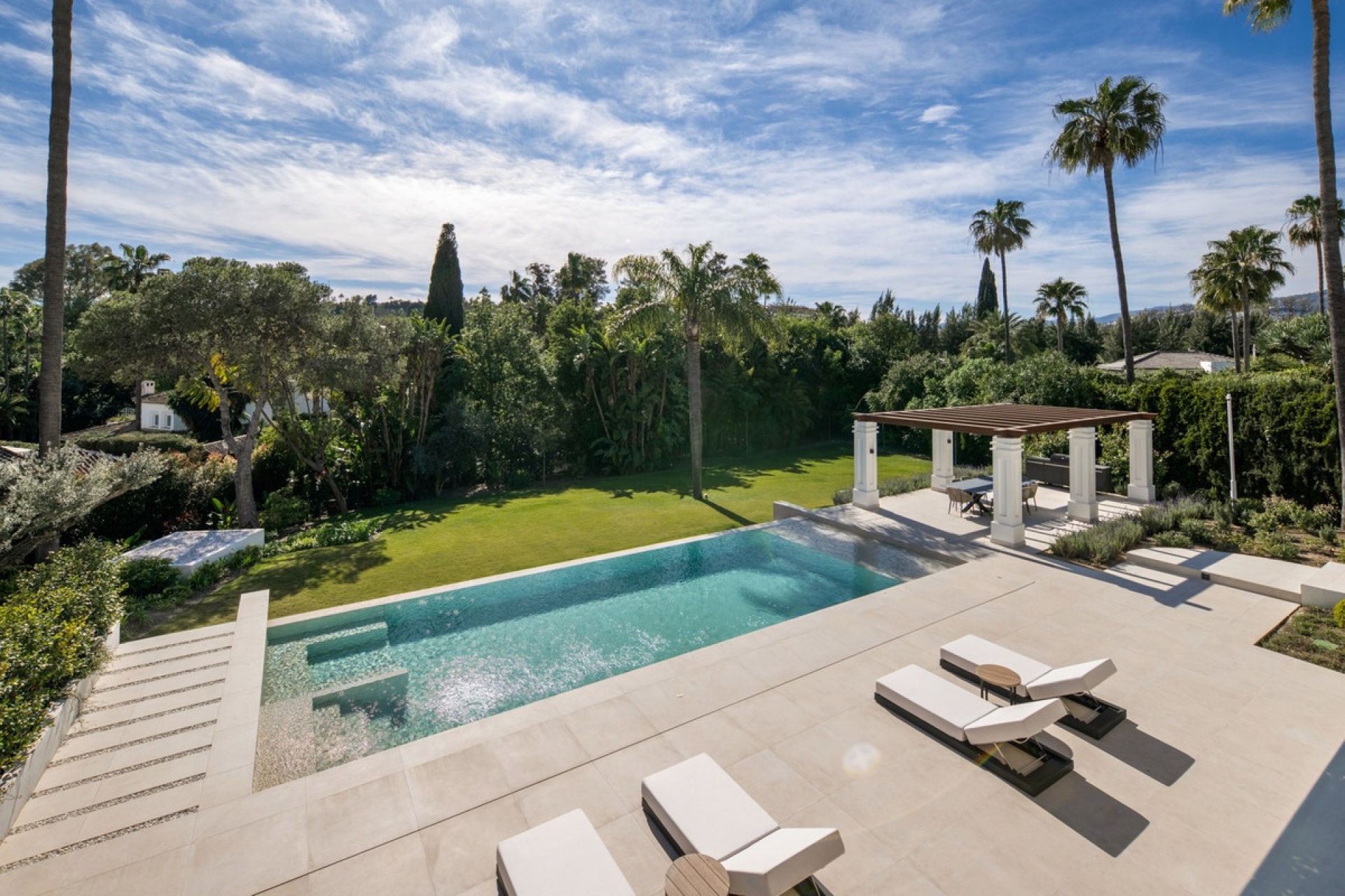 Wiederverkauf - Villa - Marbella - Nueva Andalucía