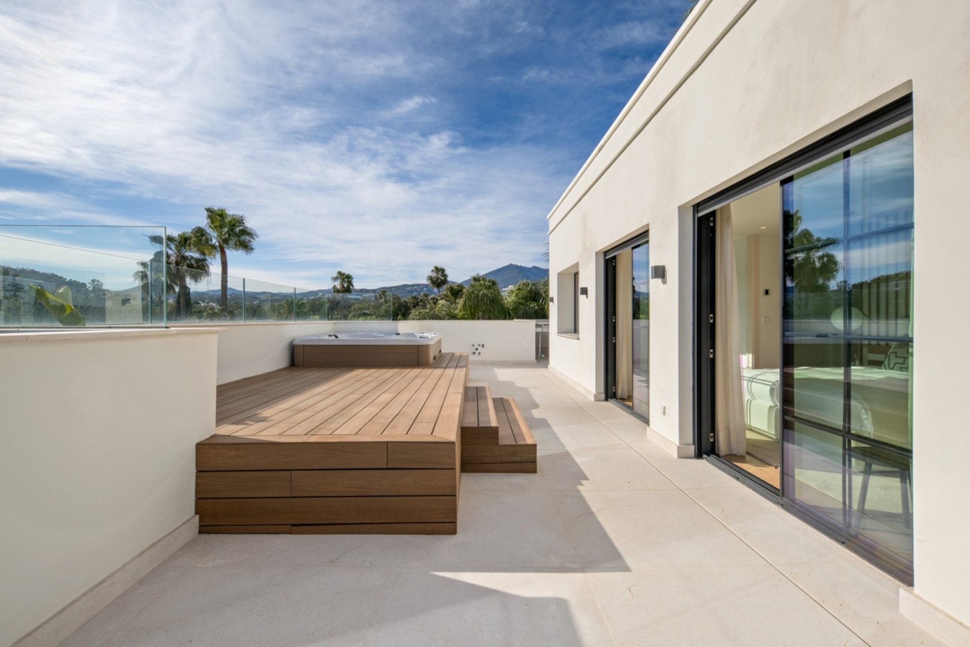 Wiederverkauf - Villa - Marbella - Nueva Andalucía