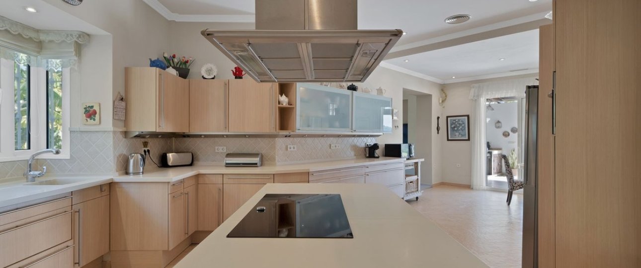 Wiederverkauf - Villa - Marbella - Nueva Andalucía