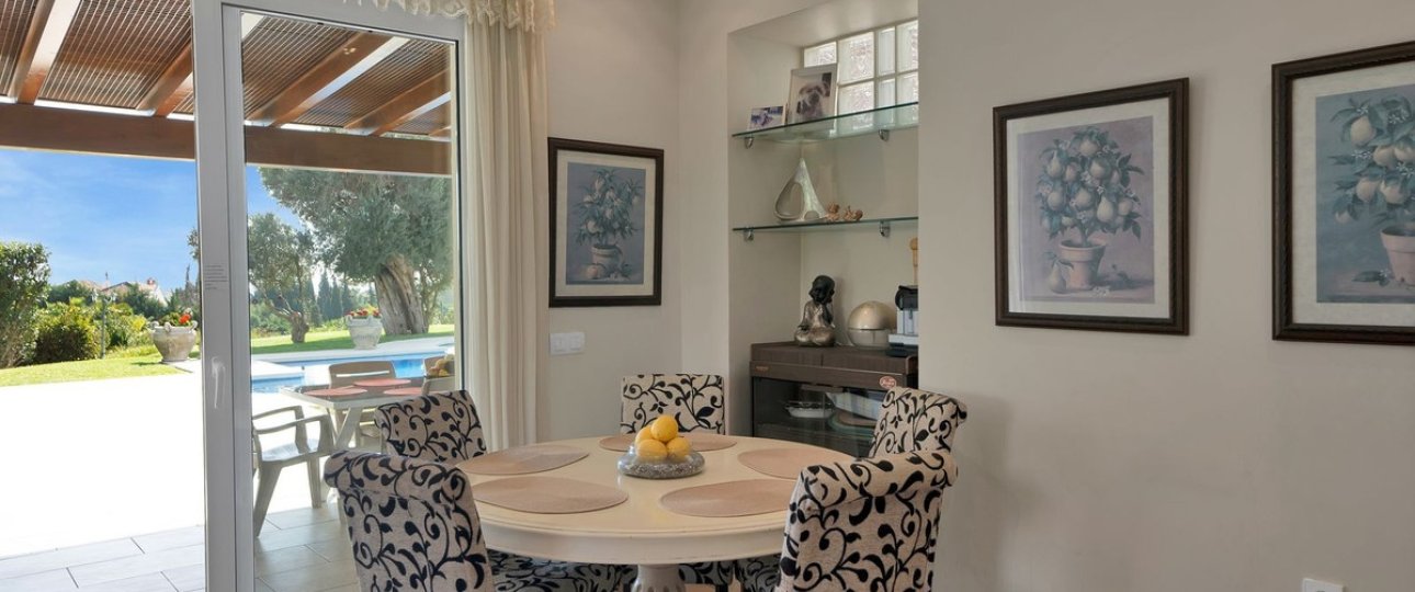 Wiederverkauf - Villa - Marbella - Nueva Andalucía