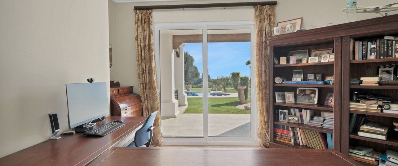 Wiederverkauf - Villa - Marbella - Nueva Andalucía