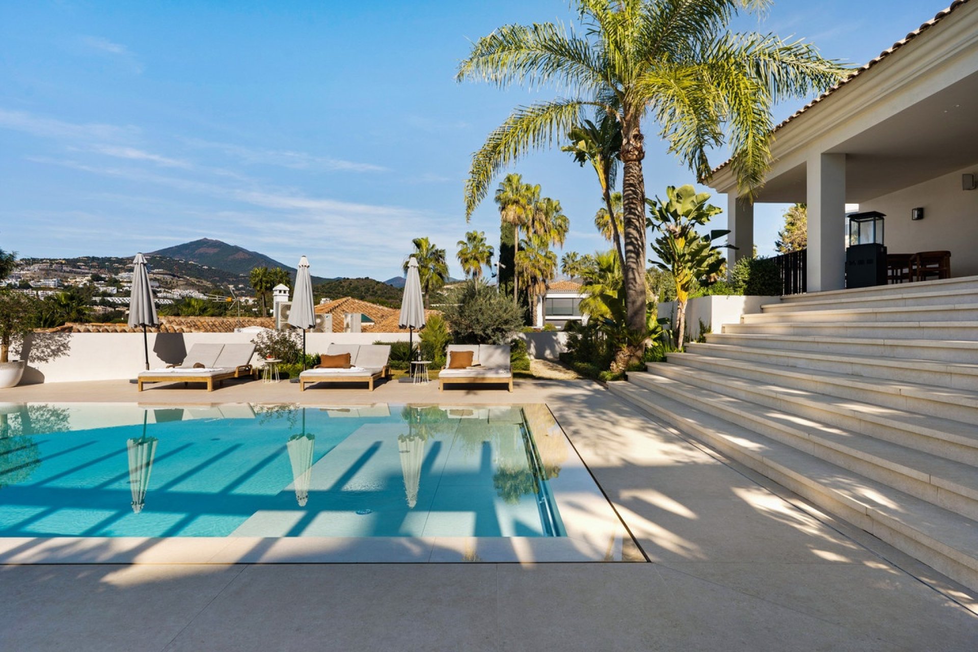 Wiederverkauf - Villa - Marbella - Nueva Andalucía