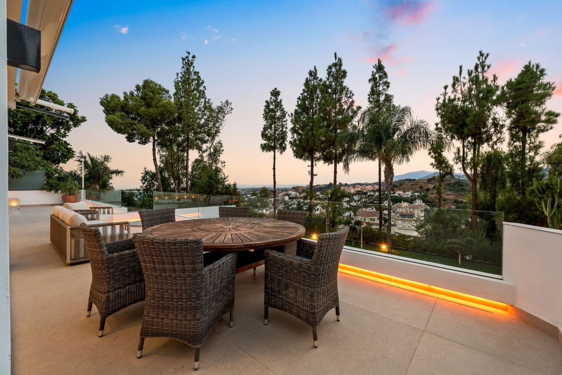 Wiederverkauf - Villa - Marbella - Nueva Andalucía
