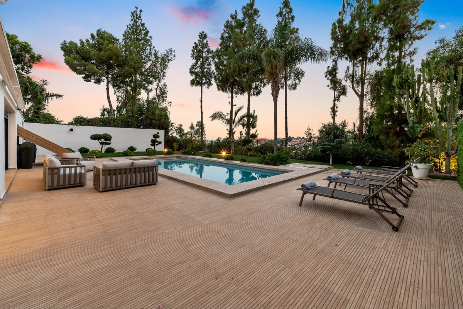 Wiederverkauf - Villa - Marbella - Nueva Andalucía