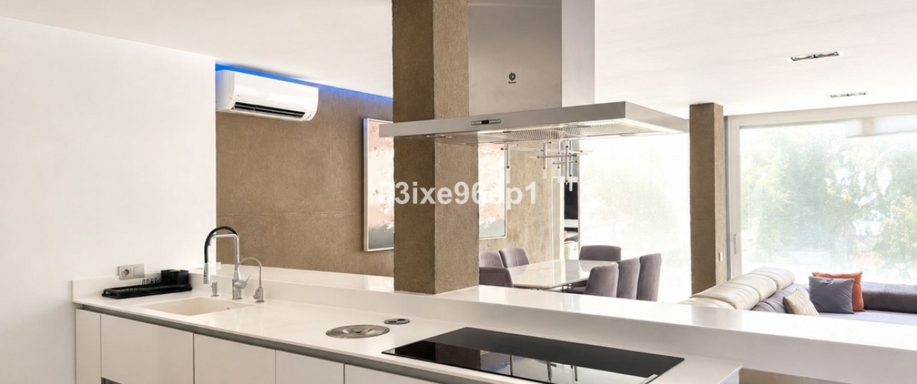Wiederverkauf - Villa - Marbella - Nueva Andalucía