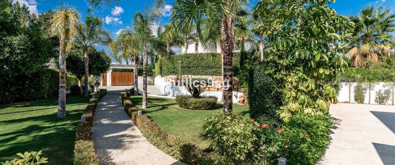 Wiederverkauf - Villa - Marbella - Nueva Andalucía
