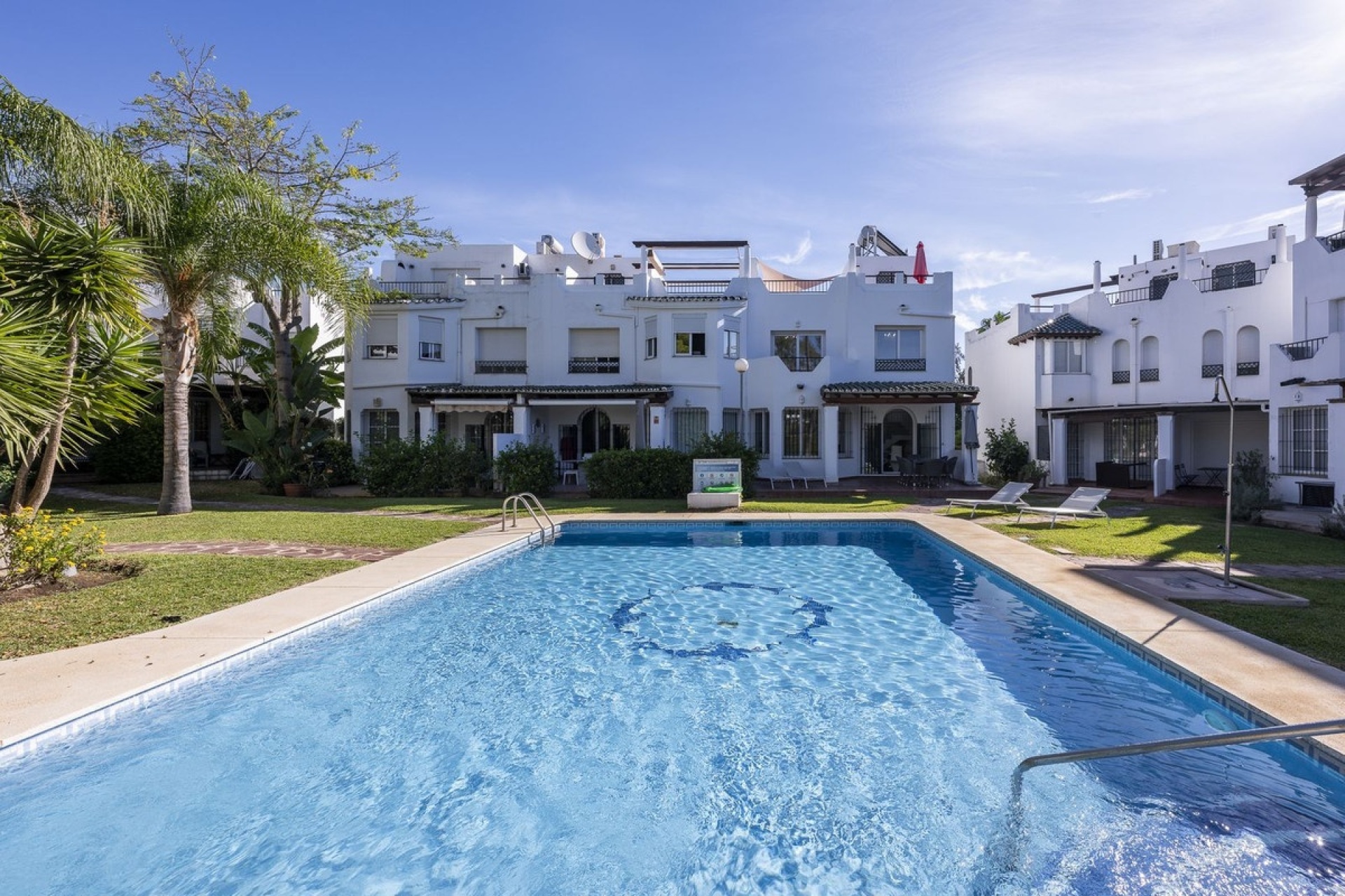Wiederverkauf - Villa - Marbella - Nueva Andalucía
