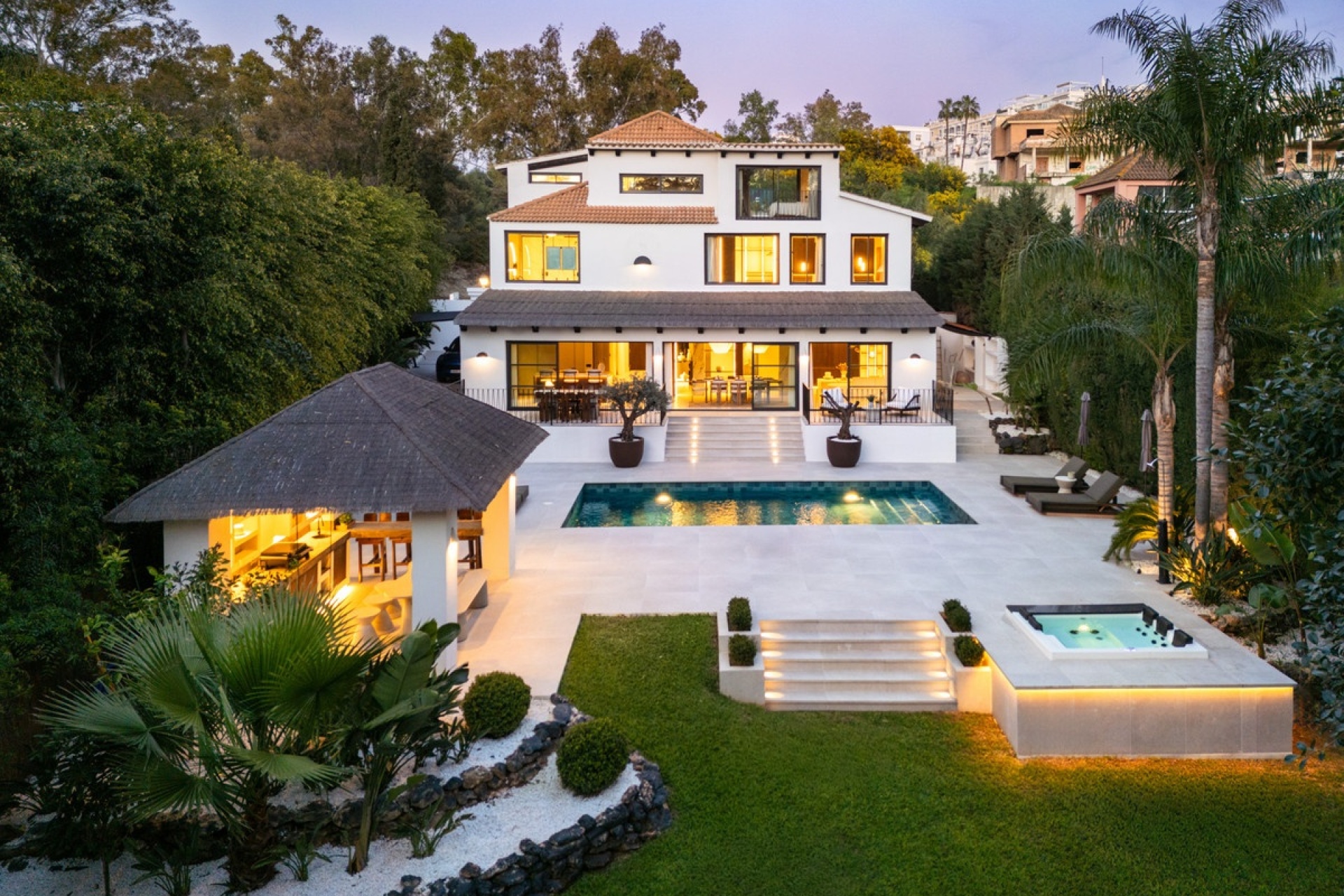 Wiederverkauf - Villa - Marbella - Nueva Andalucía