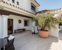Wiederverkauf - Villa - Marbella - Nueva Andalucía