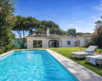 Wiederverkauf - Villa - Marbella - Nueva Andalucía