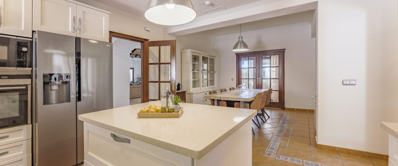 Wiederverkauf - Villa - Marbella - Nueva Andalucía