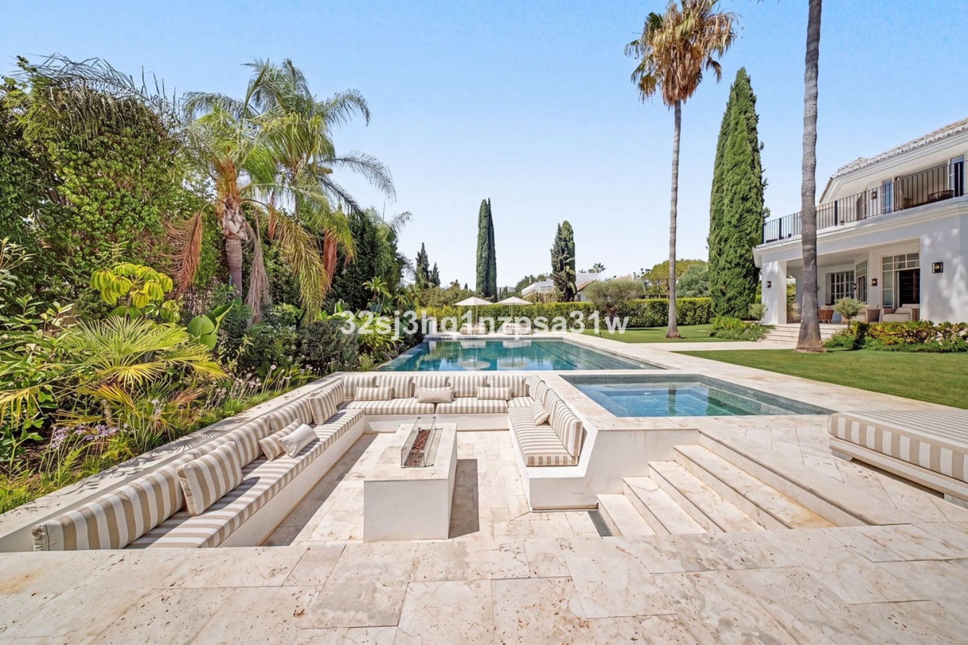 Wiederverkauf - Villa - Marbella - Nueva Andalucía