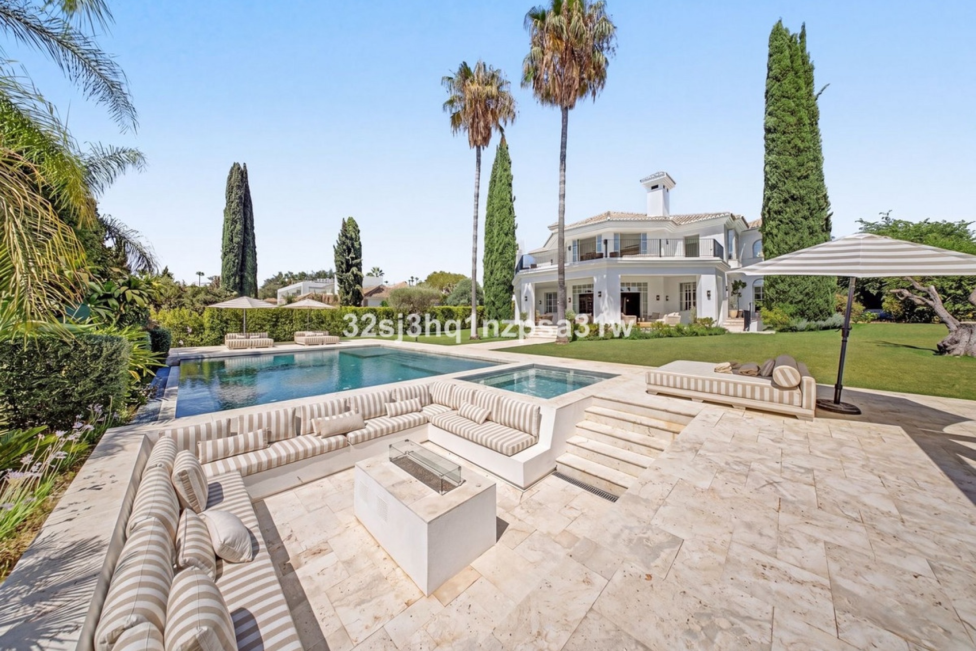Wiederverkauf - Villa - Marbella - Nueva Andalucía