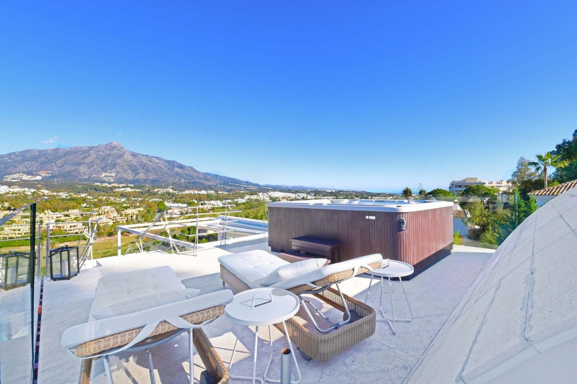 Wiederverkauf - Villa - Marbella - Nueva Andalucía