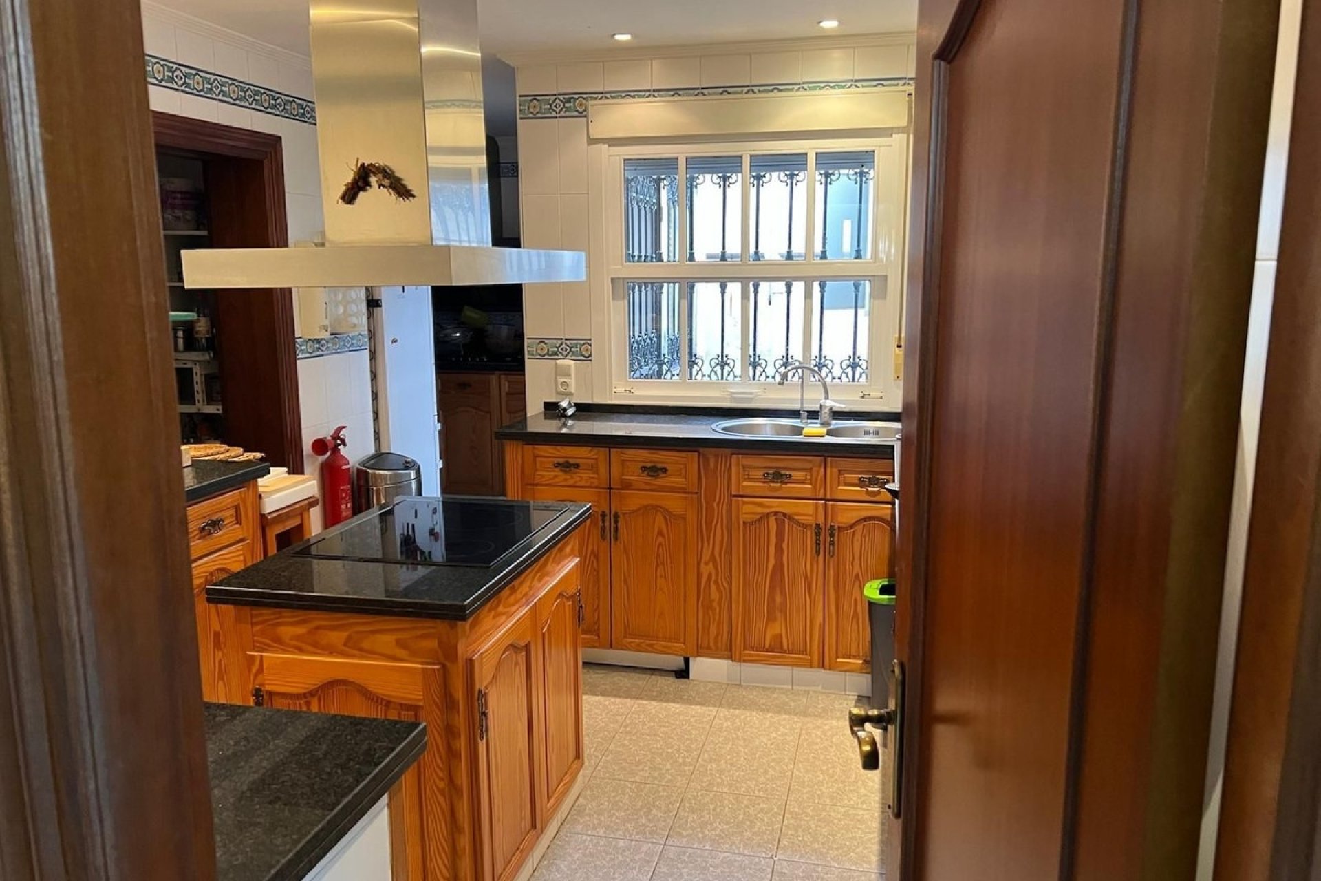 Wiederverkauf - Villa - Marbella - Nueva Andalucía