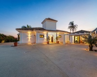 Wiederverkauf - Villa - Marbella - Nueva Andalucía