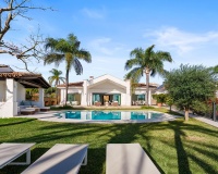 Wiederverkauf - Villa - Marbella - Nueva Andalucía