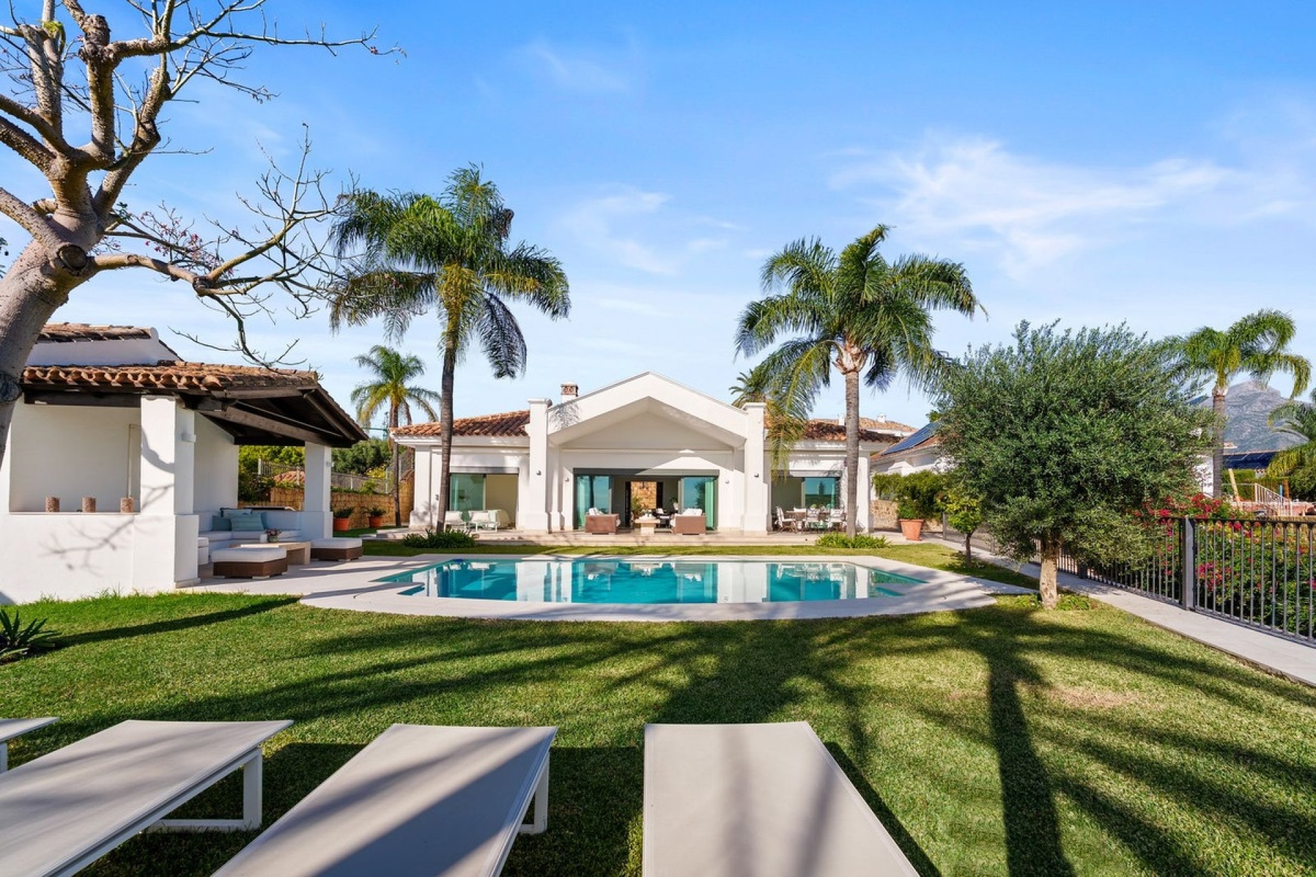 Wiederverkauf - Villa - Marbella - Nueva Andalucía