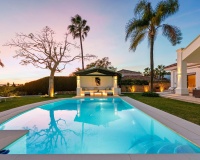 Wiederverkauf - Villa - Marbella - Nueva Andalucía