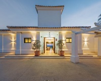 Wiederverkauf - Villa - Marbella - Nueva Andalucía