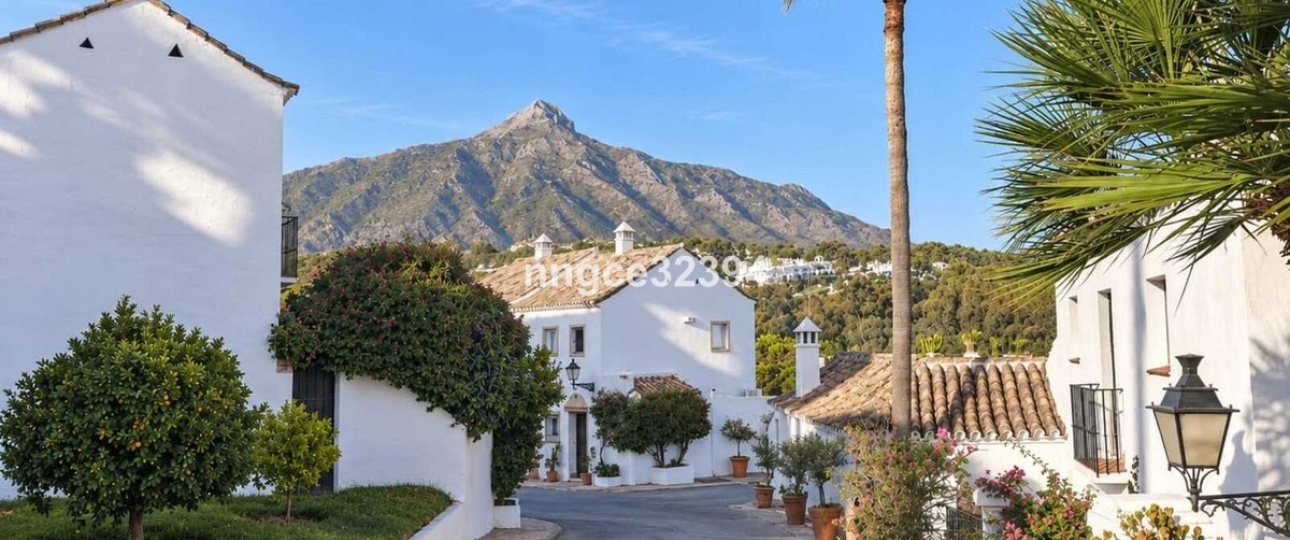 Wiederverkauf - Villa - Marbella - Nueva Andalucía