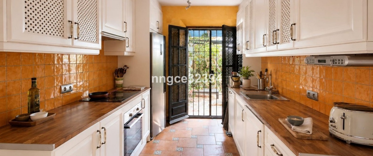 Wiederverkauf - Villa - Marbella - Nueva Andalucía