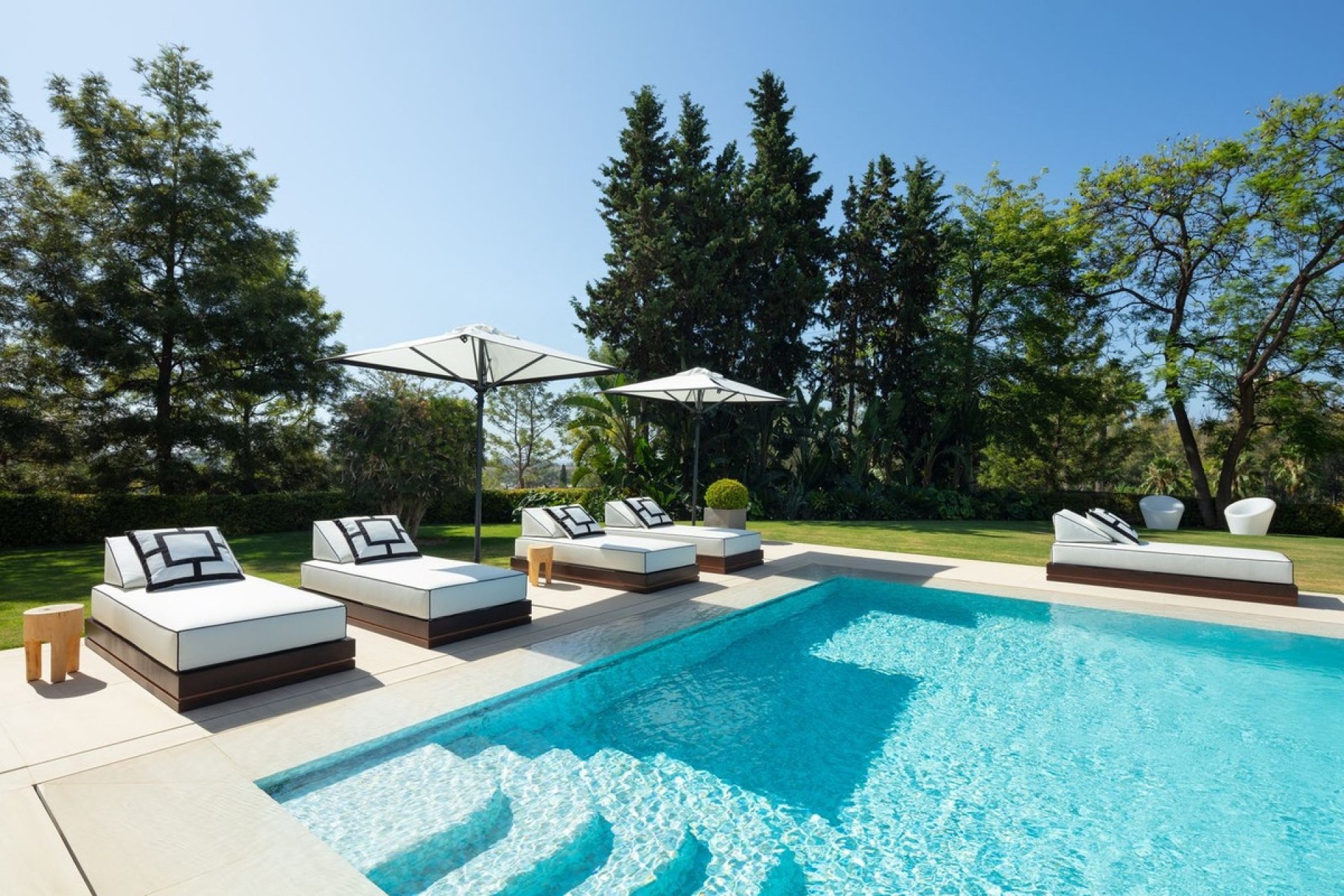 Wiederverkauf - Villa - Marbella - Nueva Andalucía