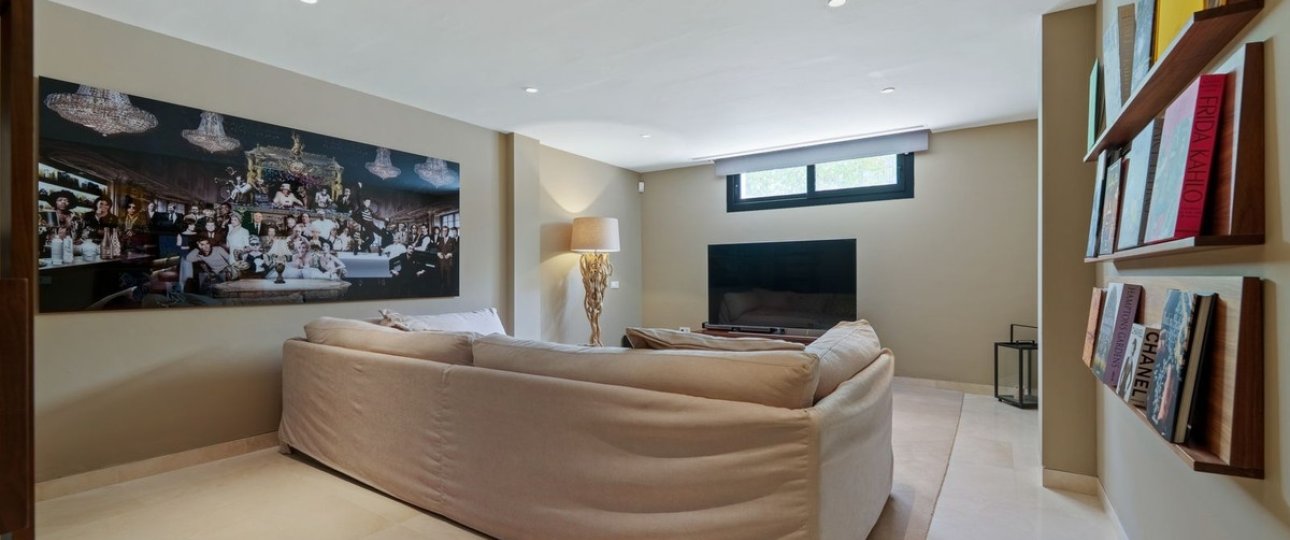 Wiederverkauf - Villa - Marbella - Nueva Andalucía
