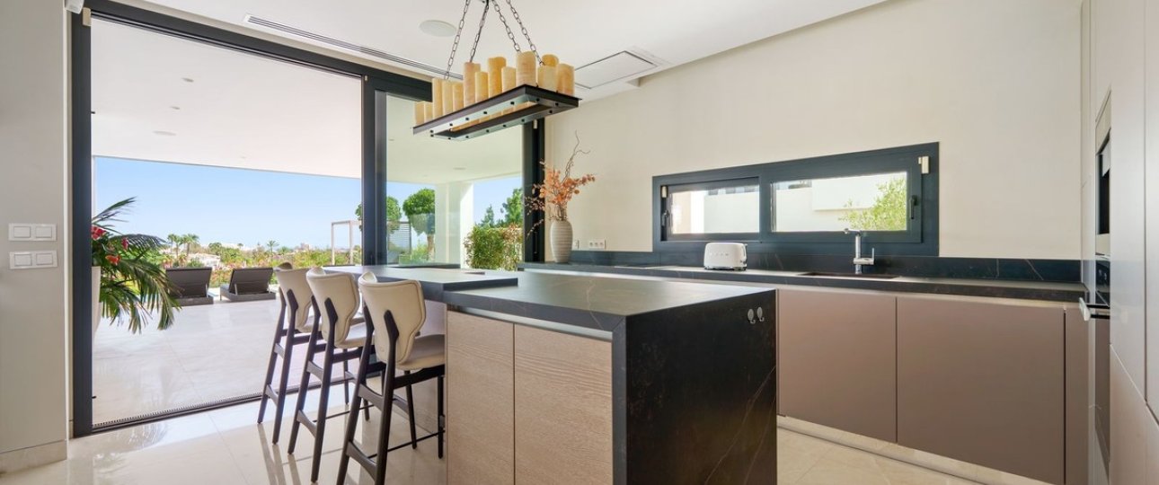 Wiederverkauf - Villa - Marbella - Nueva Andalucía