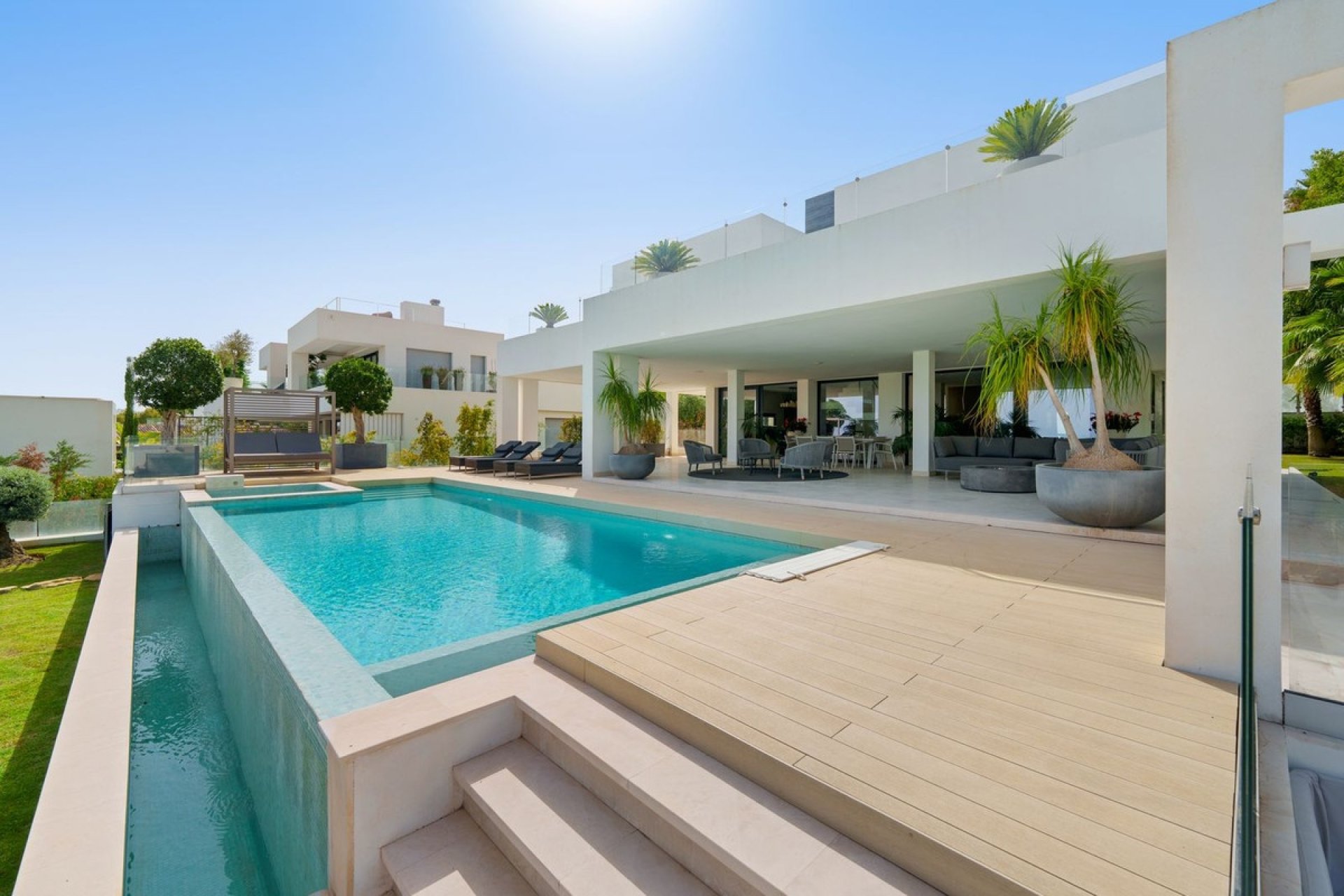 Wiederverkauf - Villa - Marbella - Nueva Andalucía