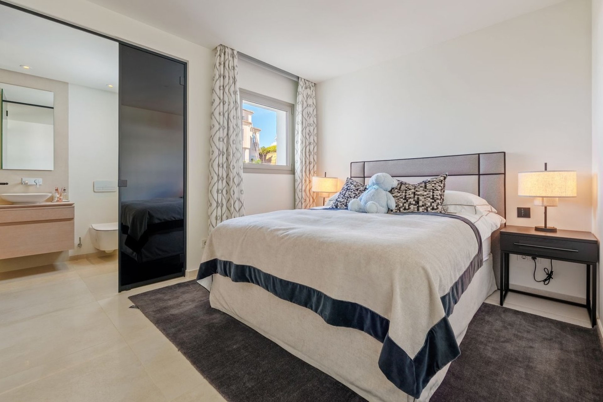 Wiederverkauf - Villa - Marbella - Nueva Andalucía