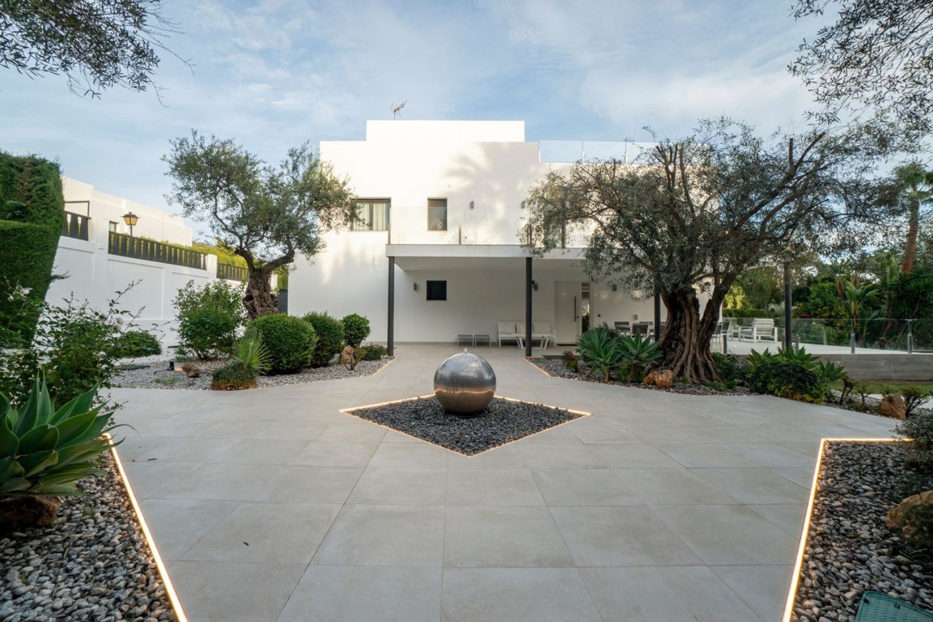 Wiederverkauf - Villa - Marbella - Nueva Andalucía