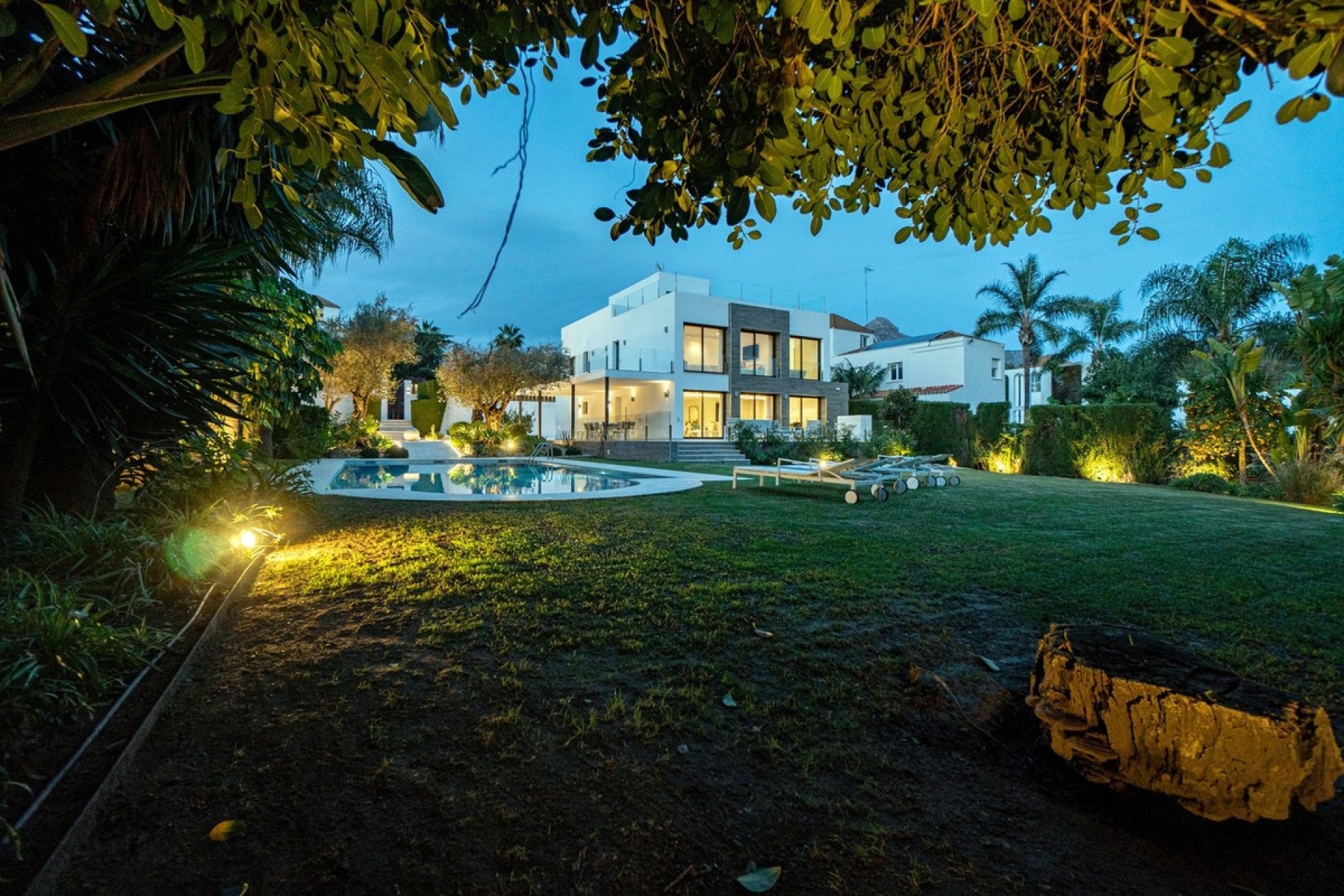 Wiederverkauf - Villa - Marbella - Nueva Andalucía