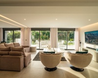 Wiederverkauf - Villa - Marbella - Nueva Andalucía