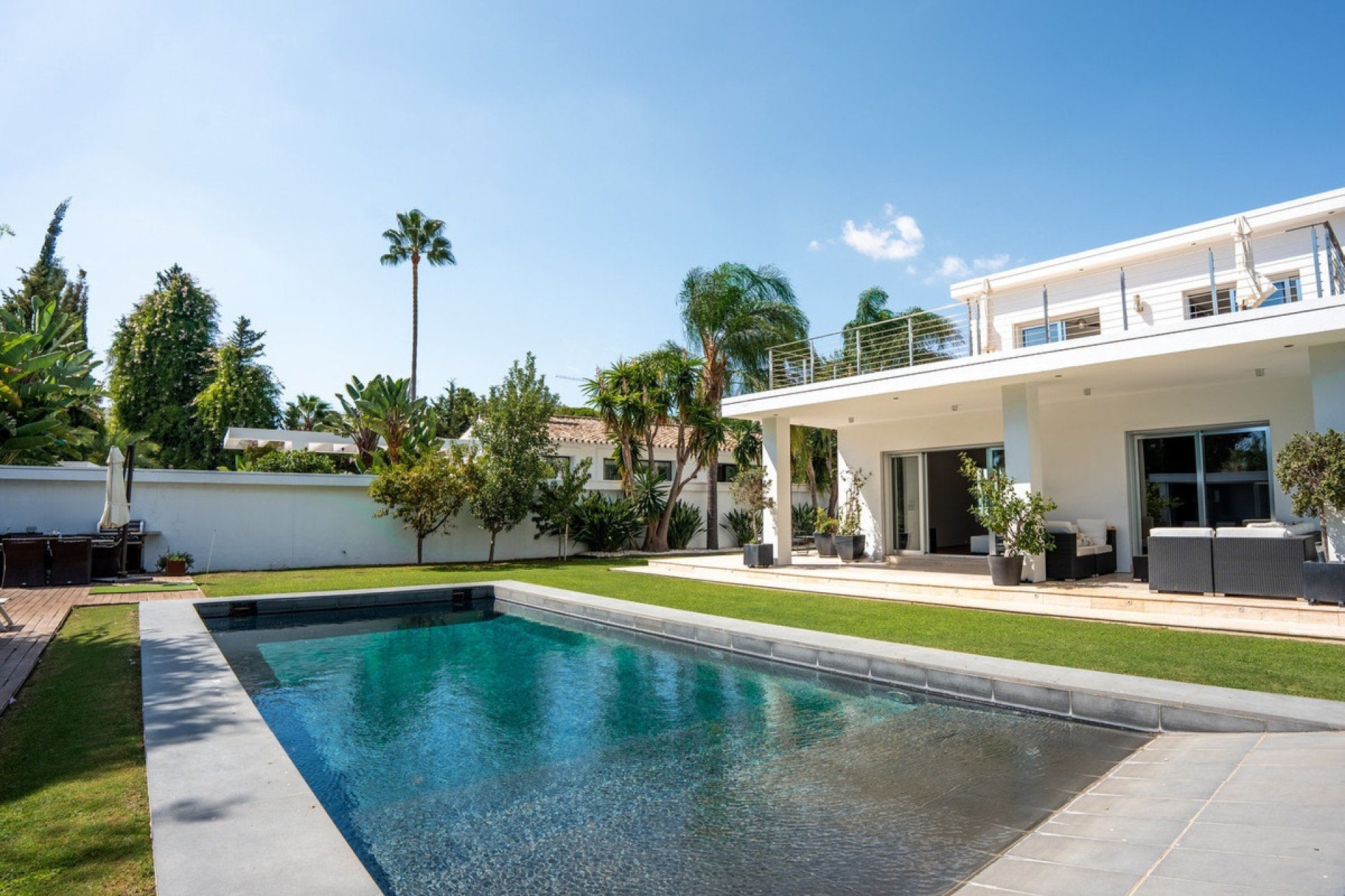 Wiederverkauf - Villa - Marbella - Nueva Andalucía