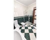 Wiederverkauf - Villa - Marbella - Nueva Andalucía