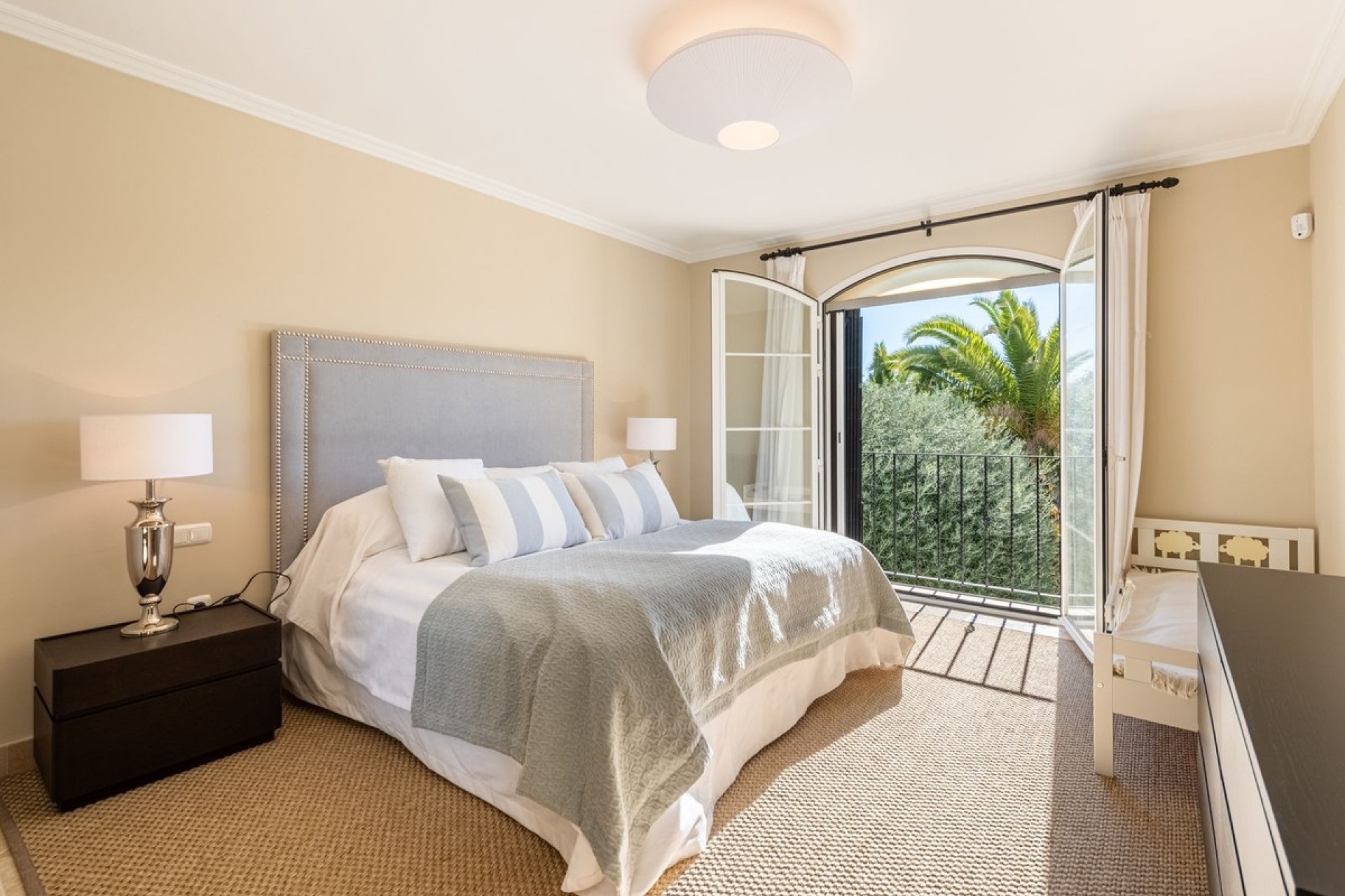 Wiederverkauf - Villa - Marbella - Nueva Andalucía