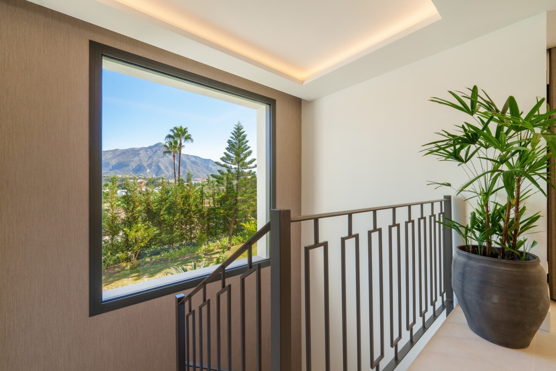 Wiederverkauf - Villa - Marbella - Nueva Andalucía