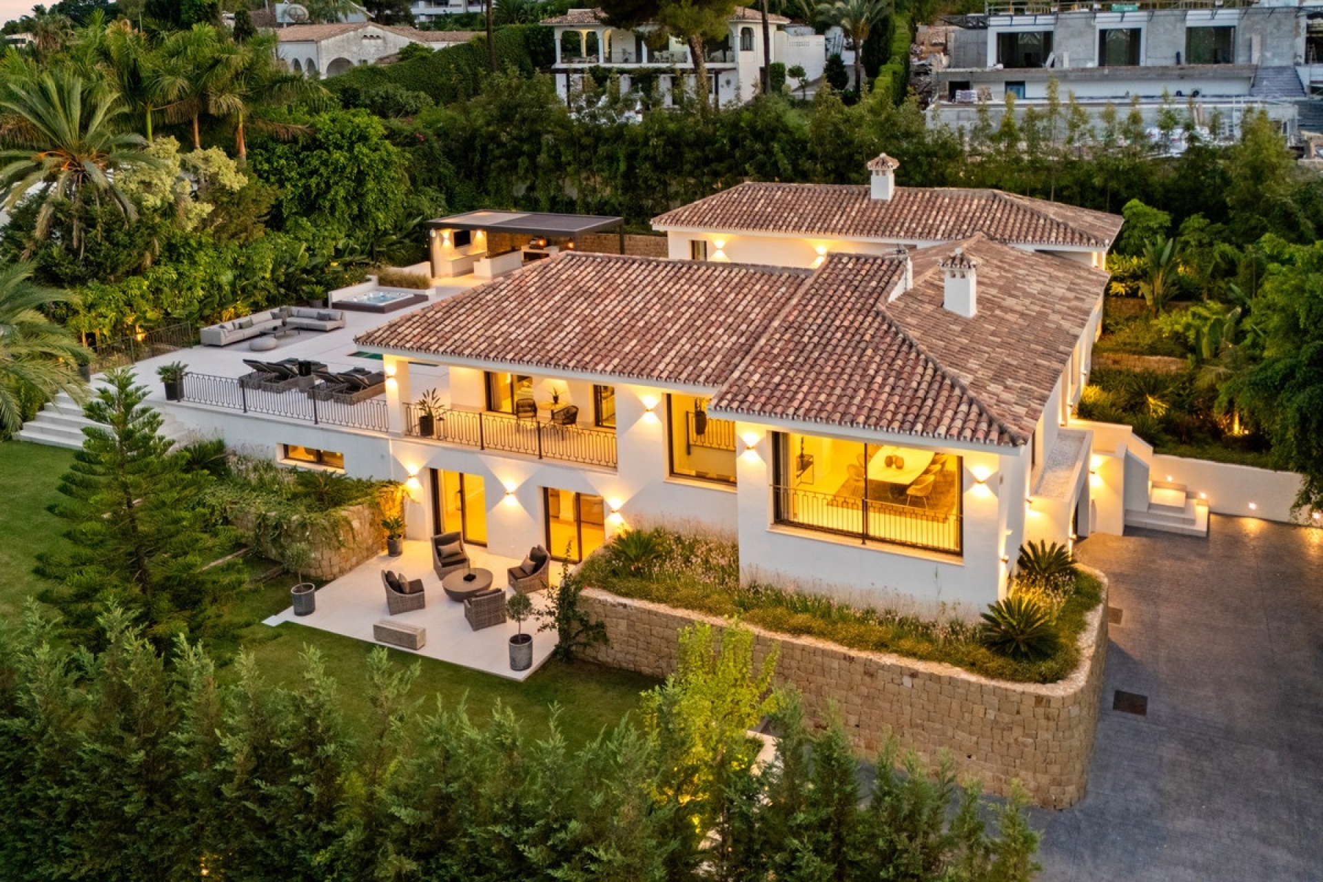 Wiederverkauf - Villa - Marbella - Nueva Andalucía