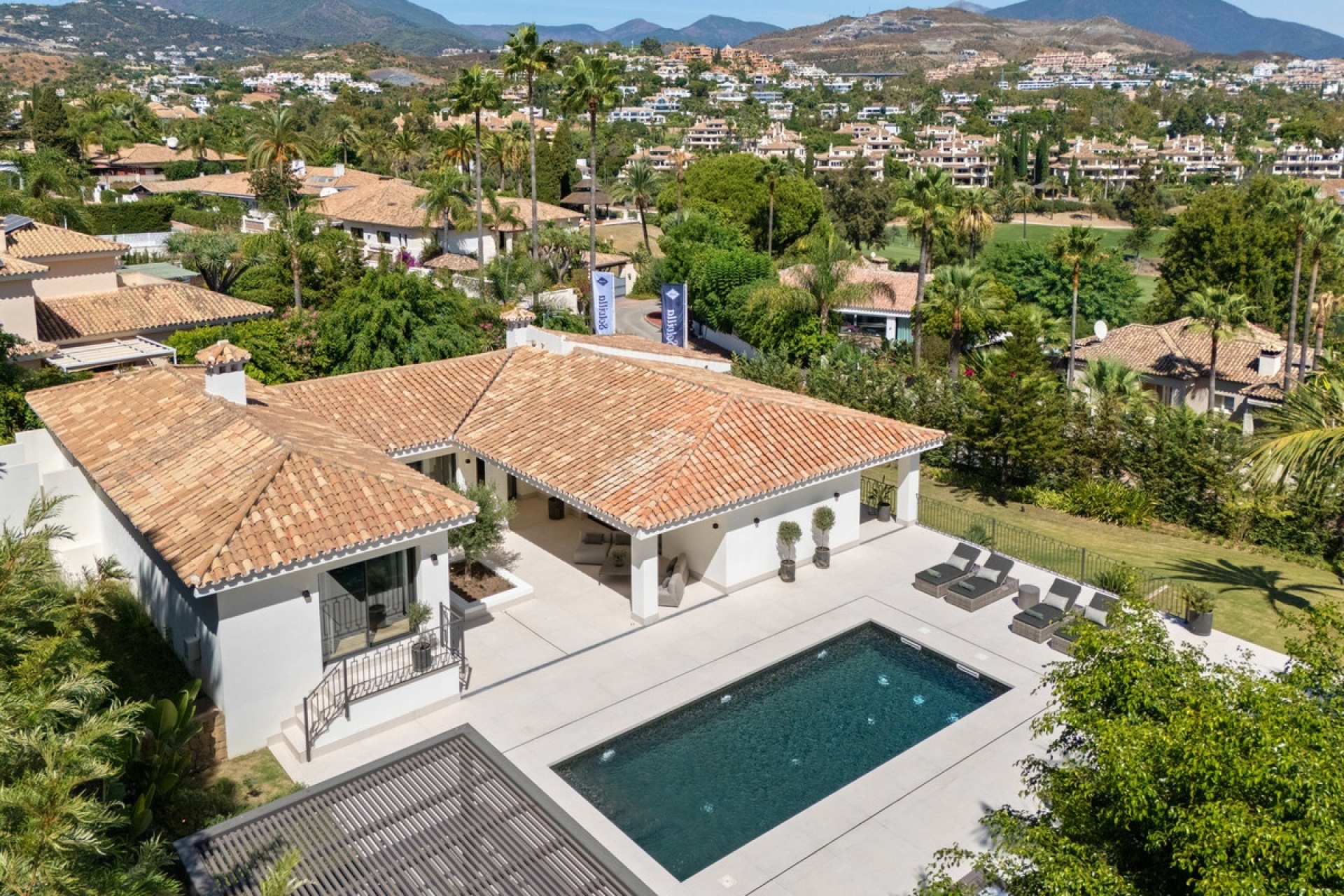 Wiederverkauf - Villa - Marbella - Nueva Andalucía