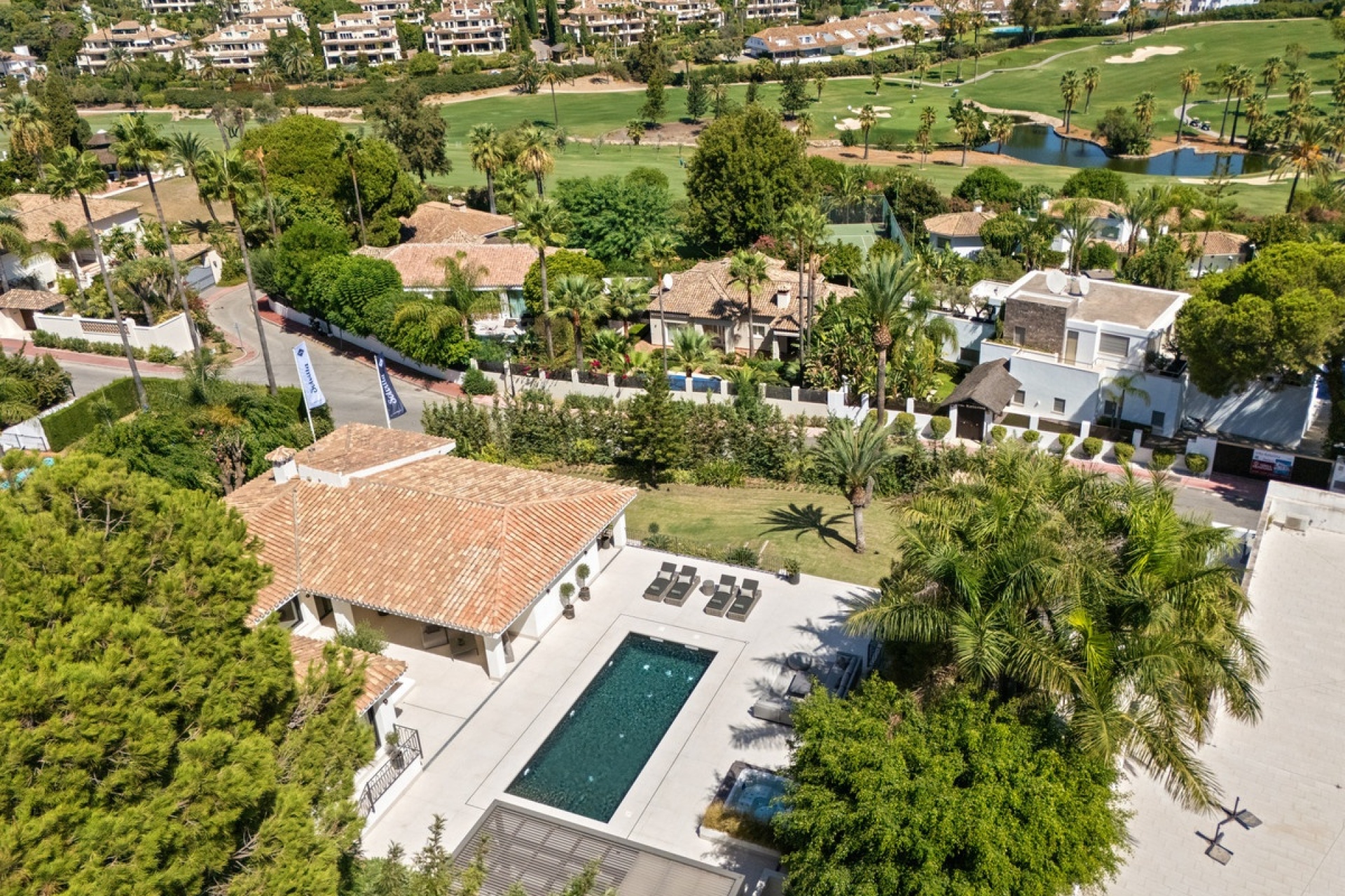 Wiederverkauf - Villa - Marbella - Nueva Andalucía