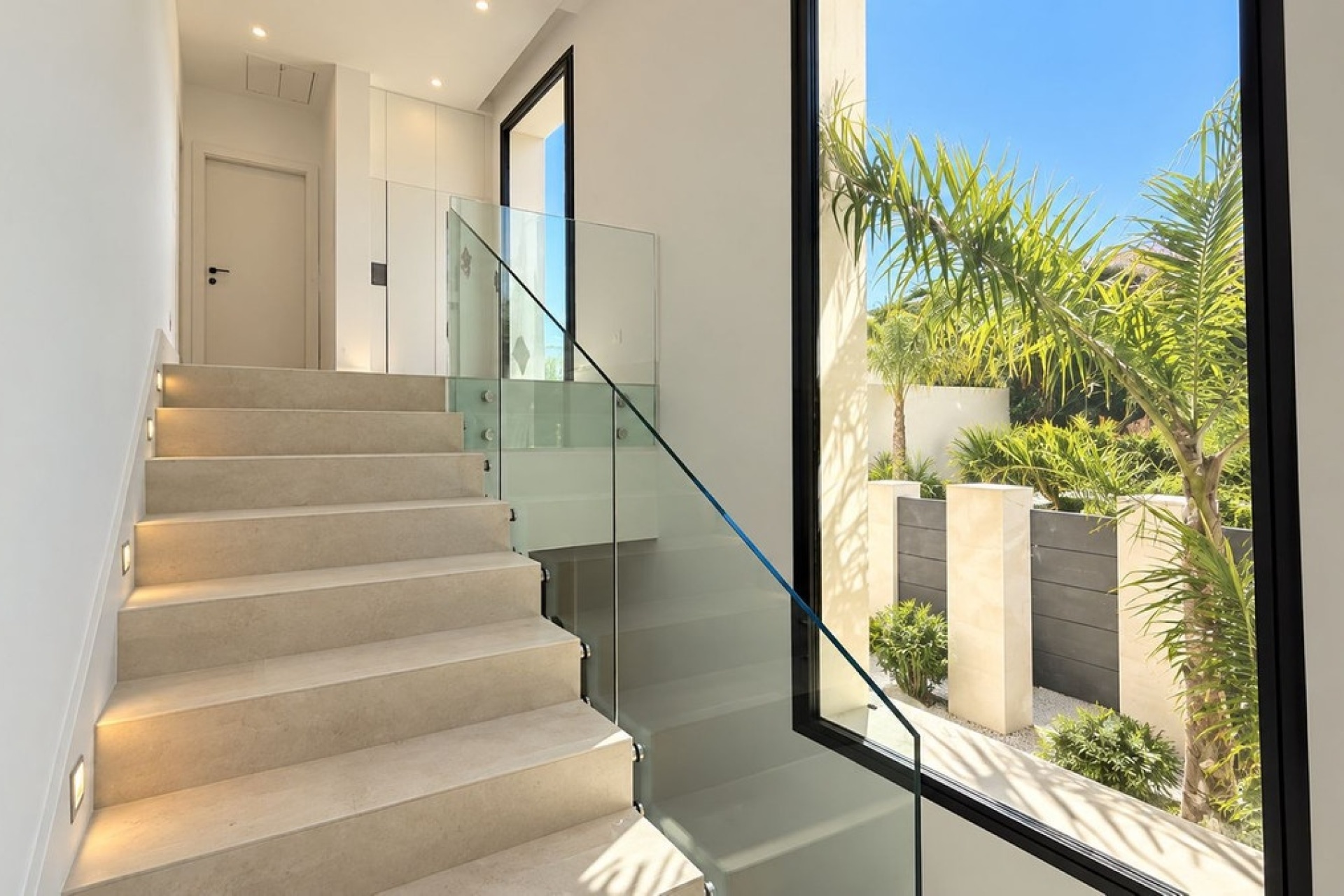 Wiederverkauf - Villa - Marbella - Nueva Andalucía